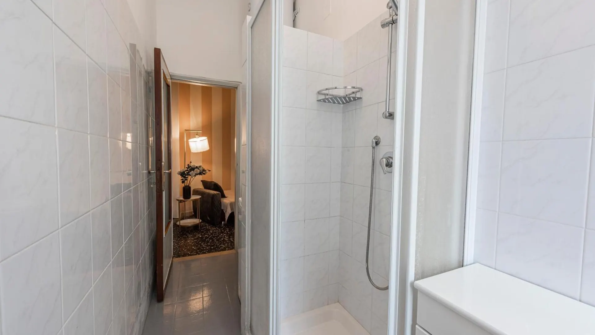 The Luxor Suites - Casentino 53 Florence 0*,  Italy